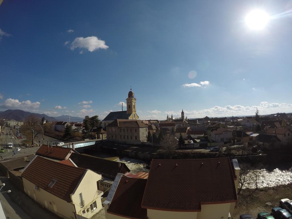 Tower View Apartment Baia Mare Buitenkant foto